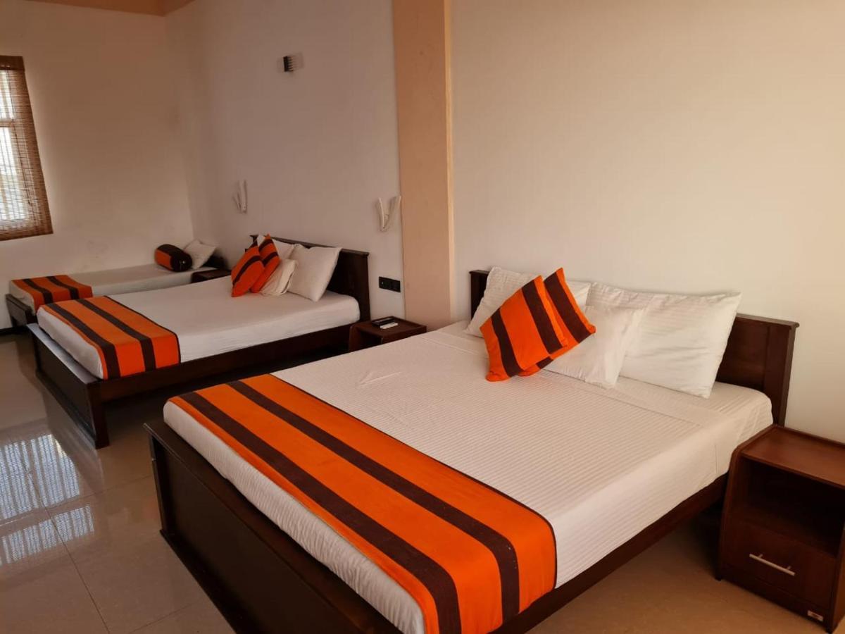 Grace Beach Resort By Travel Corners Negombo Eksteriør billede