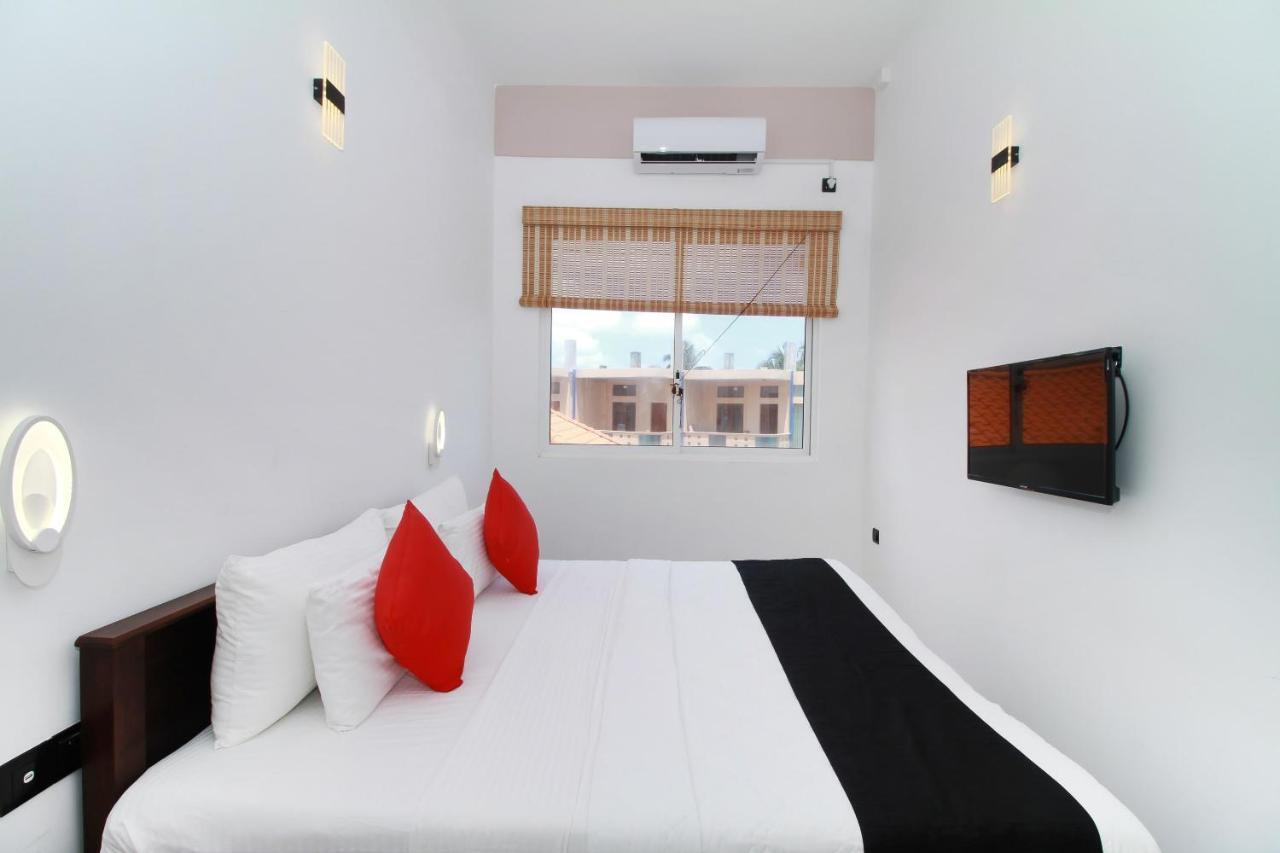 Grace Beach Resort By Travel Corners Negombo Eksteriør billede