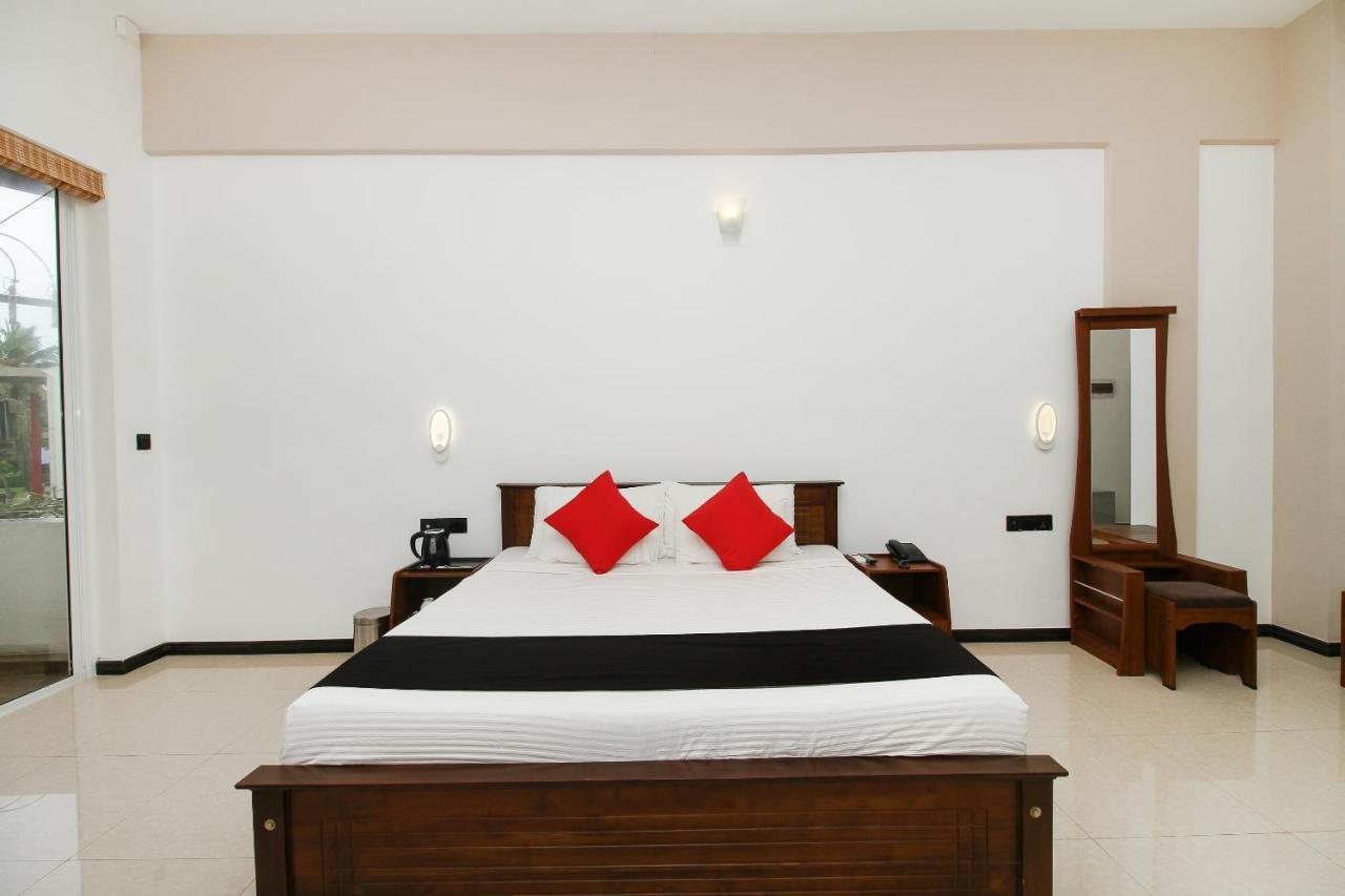 Grace Beach Resort By Travel Corners Negombo Eksteriør billede